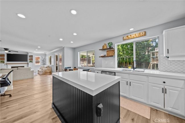 11199 Evergreen Loop, House other with 4 bedrooms, 4 bathrooms and 2 parking in Corona CA | Image 11