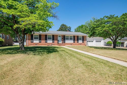 21 Monroe St, Roanoke Rapids, NC, 27870-1823 | Card Image