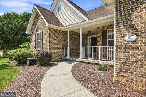 231 Bentley Ave, WINCHESTER, VA, 22602-4444 | Card Image