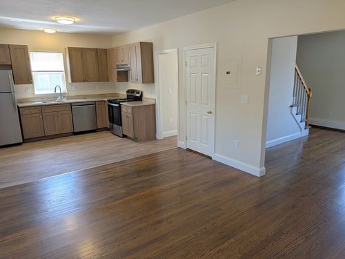 4-146 Pine St, Attleboro, MA, 02703 | Card Image