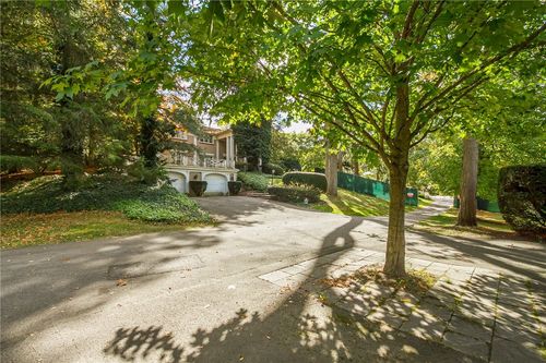 3155 East Ave, Rochester, NY, 14618-3427 | Card Image