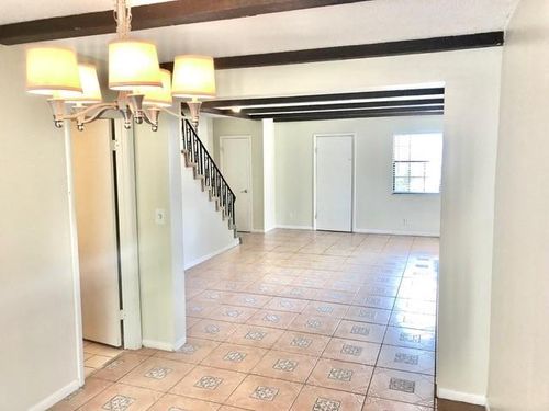 813 Ne 22nd Dr, Wilton Manors, FL, 33305-2229 | Card Image