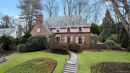 6 Fox Meadow Rd, Scarsdale, NY, 10583-2902 | Card Image