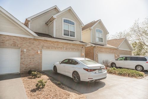 16146 Hillcrest Cir, Orland Park, IL, 60467-5565 | Card Image