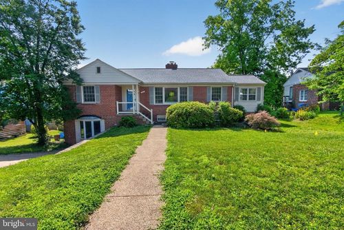 7313 Lynnhurst St, CHEVY CHASE, MD, 20815-3170 | Card Image