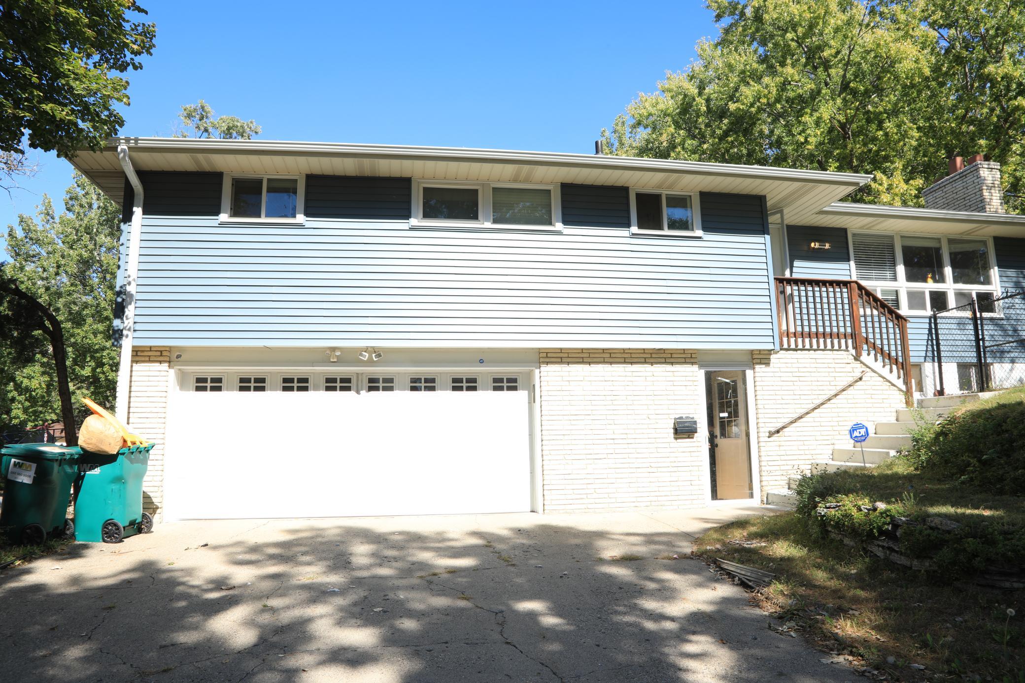 7th St, Minneapolis, MN 55421