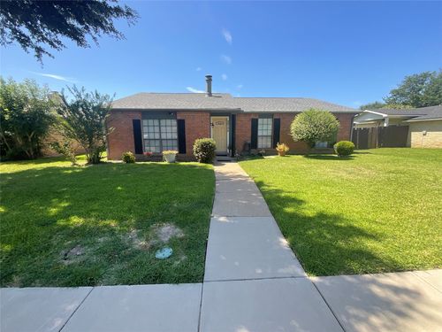 2017 Osage Trl, Grand Prairie, TX, 75052-1901 | Card Image