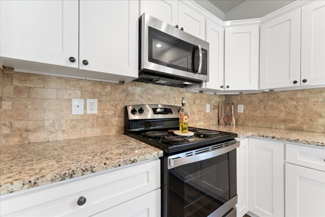 113 Tonkawa Dr, House other with 3 bedrooms, 2 bathrooms and 2 parking in Paige TX | Image 14