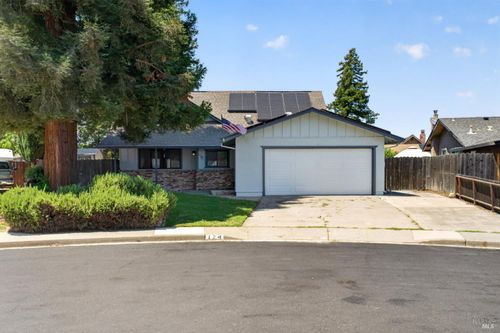 124 Albany Ct, Vacaville, CA, 95687-5705 | Card Image