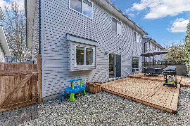 9449 202 B Street, House other with 3 bedrooms, 2 bathrooms and 2 parking in Langley BC | Image 17