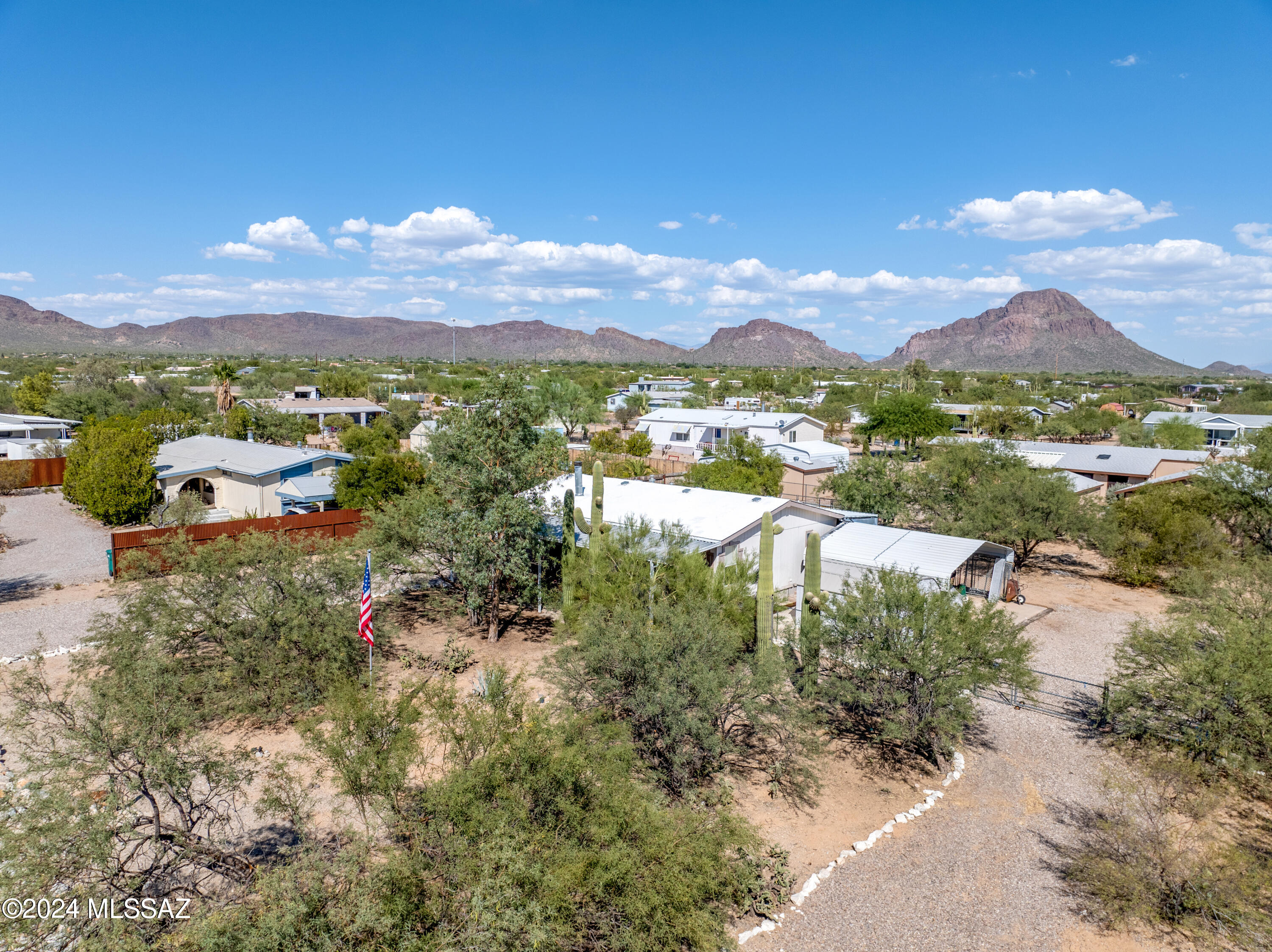 Mimbres Dr, Tucson, AZ 85735