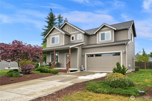 9004 Bay Cir, Blaine, WA, 98230-9511 | Card Image