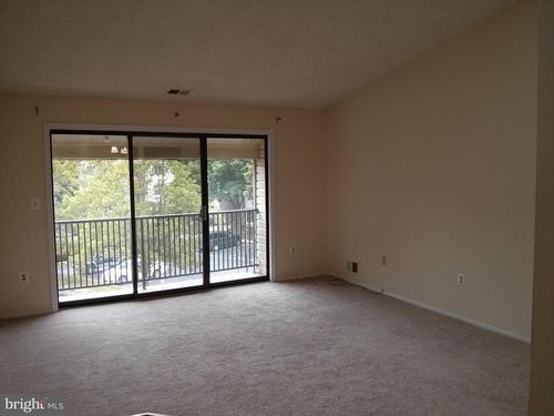 22 Joyner Ct, LAWRENCEVILLE, NJ, 08648-2612 | Card Image