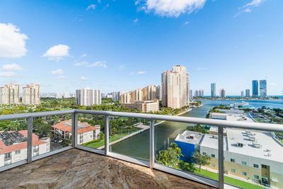 2-1204 - 3131 Ne 188th St, Condo with 2 bedrooms, 2 bathrooms and null parking in Aventura FL | Image 1