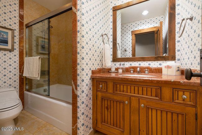 4E - 452 E Lionshead Cir, Condo with 3 bedrooms, 3 bathrooms and 1 parking in Vail CO | Image 11