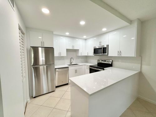 c-1-418 Pine Glen Ln, Greenacres, FL, 33463-8516 | Card Image