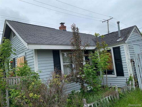 321 17th St, Port Huron, MI, 48060-4139 | Card Image