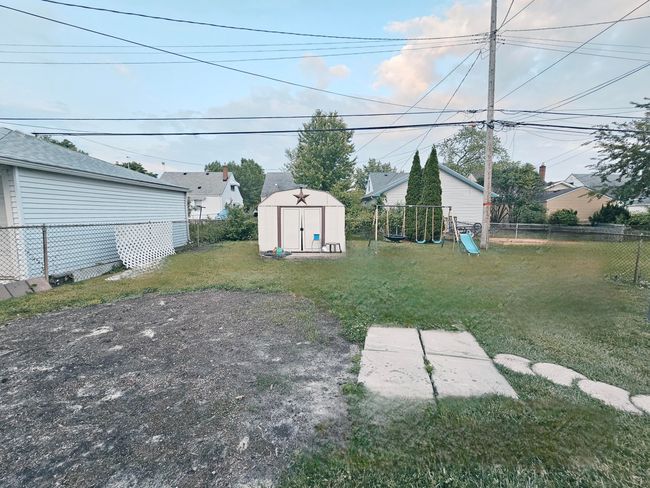 SPACIOUS BACKYARD | Image 17