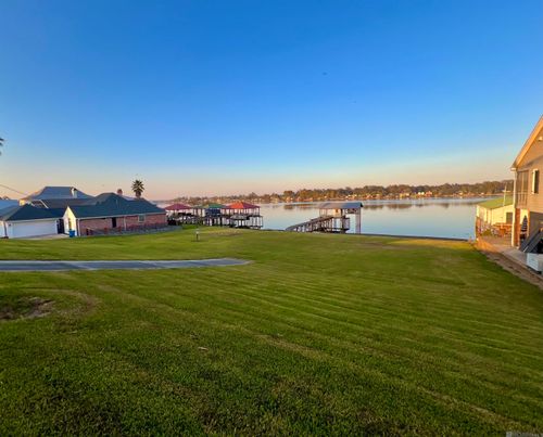 7908 False River Rd, Oscar, LA, 70762-6224 | Card Image