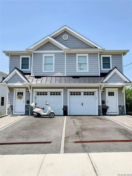 109 Park Ave, Harrison, NY, 10528-4417 | Card Image
