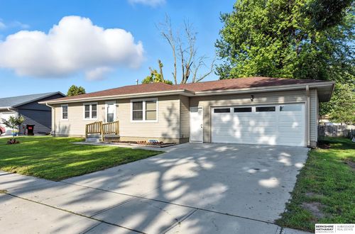 219 S William Ave, Fremont, NE, 68025-5954 | Card Image