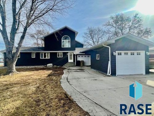 1392 S Lake Dr Drive, Watertown, SD, 57201 | Card Image