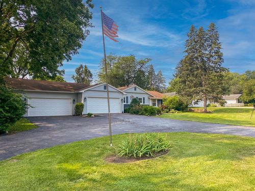 302 Mooseheart Rd, North Aurora, IL, 60542-1003 | Card Image