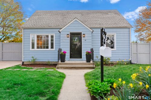 99 Judd St, Fairfield, CT, 06824-3513 | Card Image