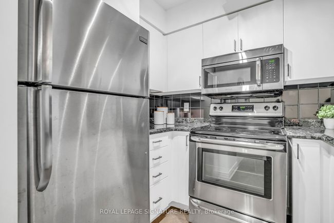 1701 - 231 Fort York Blvd, Condo with 2 bedrooms, 1 bathrooms and 1 parking in Toronto ON | Image 14