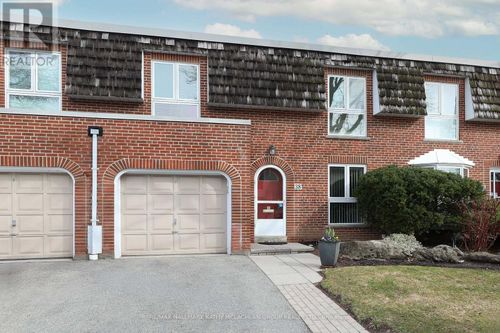 38 Crimson Millway, North York, ON, M2L1T6 | Card Image