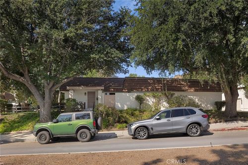 unit-1-10541 Larwin Ave, Chatsworth, CA, 91311-0359 | Card Image