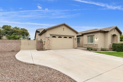 18495 E Lark Dr, Queen Creek, AZ, 85142-5173 | Card Image