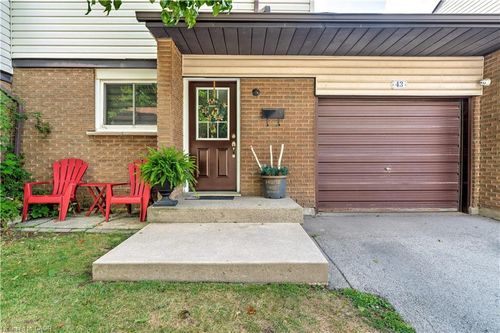 43-1190 Upper Ottawa St, Hamilton, ON, L8W1T8 | Card Image