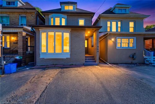 968 Main St E, Hamilton, ON, L8M1M8 | Card Image