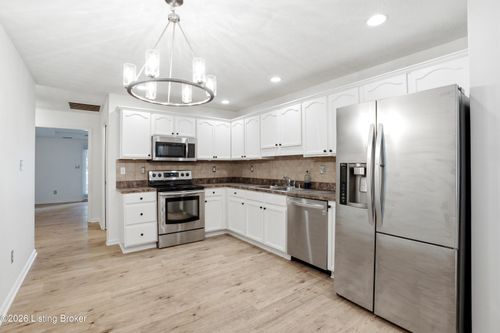 853 Garden Pointe Dr, Simpsonville, KY, 40067 | Card Image