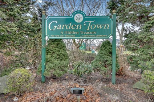 23-1201 Broadway, Hewlett, NY, 11557-2425 | Card Image