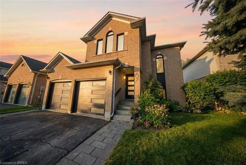 67 Wadsworth Cres, Cambridge, ON, N1S5A3 | Card Image