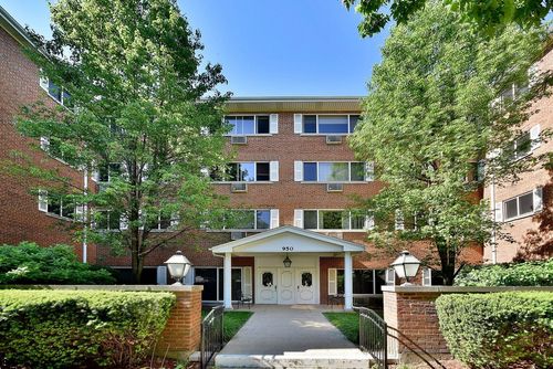 208-950 Washington Blvd, Oak Park, IL, 60302-3746 | Card Image
