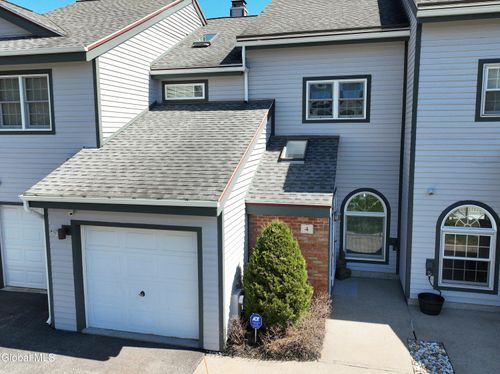 4 Beach Ct, Saratoga Springs, NY, 12866-8781 | Card Image