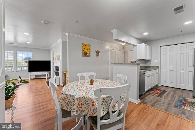 APT-204 - 8099 Lacy Dr, Condo with 2 bedrooms, 2 bathrooms and null parking in MANASSAS VA | Image 6