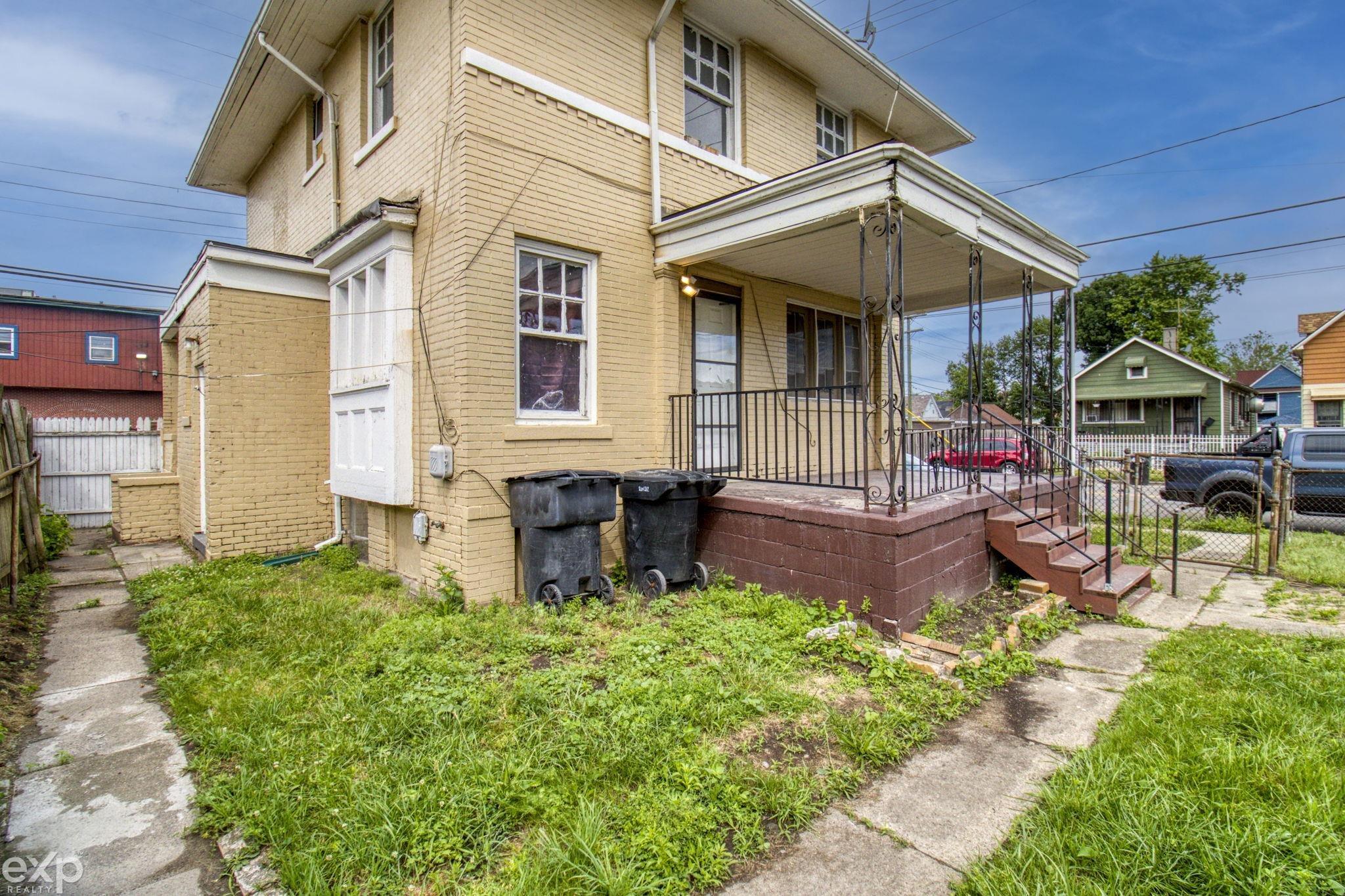 Residential Lease in Detroit 4