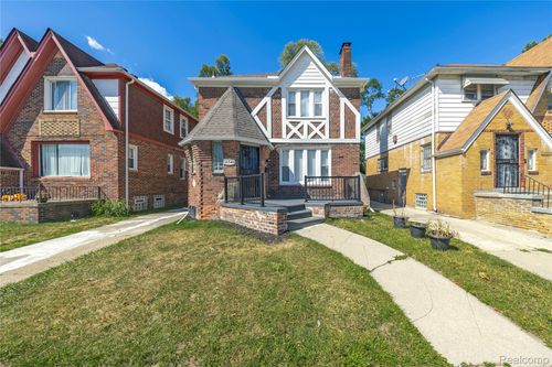 16549 Washburn St, Detroit, MI, 48221-2842 | Card Image