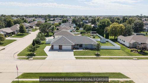 4125 Elmwood Dr, Grand Island, NE, 68803-3146 | Card Image