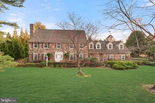 111 Cedar Glen Dr, New Hope, PA, 18938-9227 | Card Image