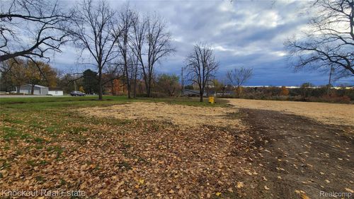 8921 Van Cleve Rd, Vassar, MI, 48768-9010 | Card Image