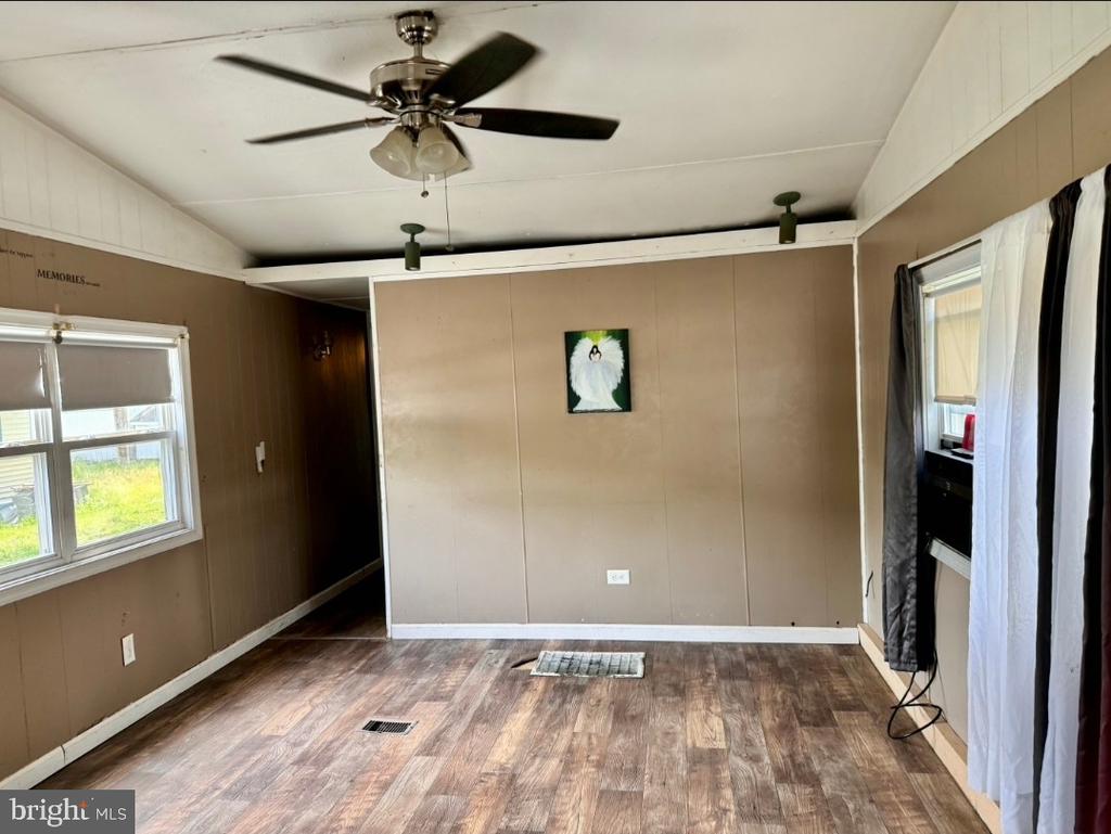 Residential in PENNSVILLE 4