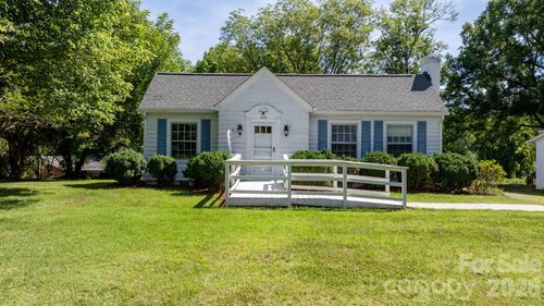 608 1st St W, Conover, NC, 28613-2683 | Card Image