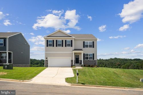 225 Waterfront Dr, RAPHINE, VA, 24472-2544 | Card Image