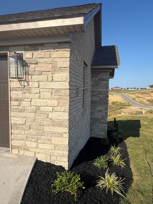 307 Wolverine Way, Richmond, KY, 40475-9218 | Card Image