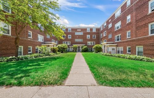 1-2721 W Berwyn Ave, Chicago, IL, 60625-9752 | Card Image